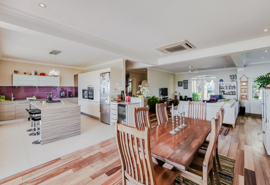 4 Bedroom Property for Sale in Oranjezicht Western Cape